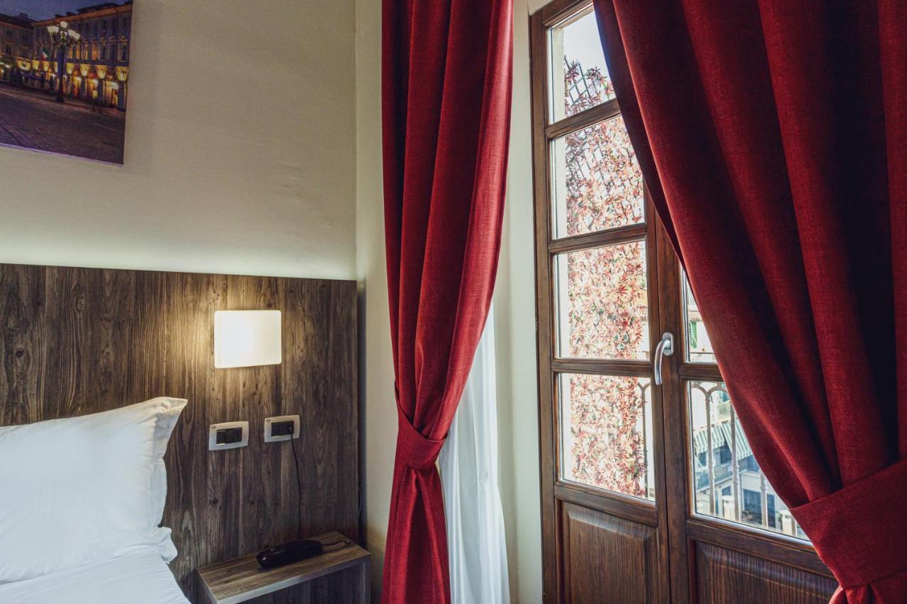 Hotel Urbani Torino Esterno foto