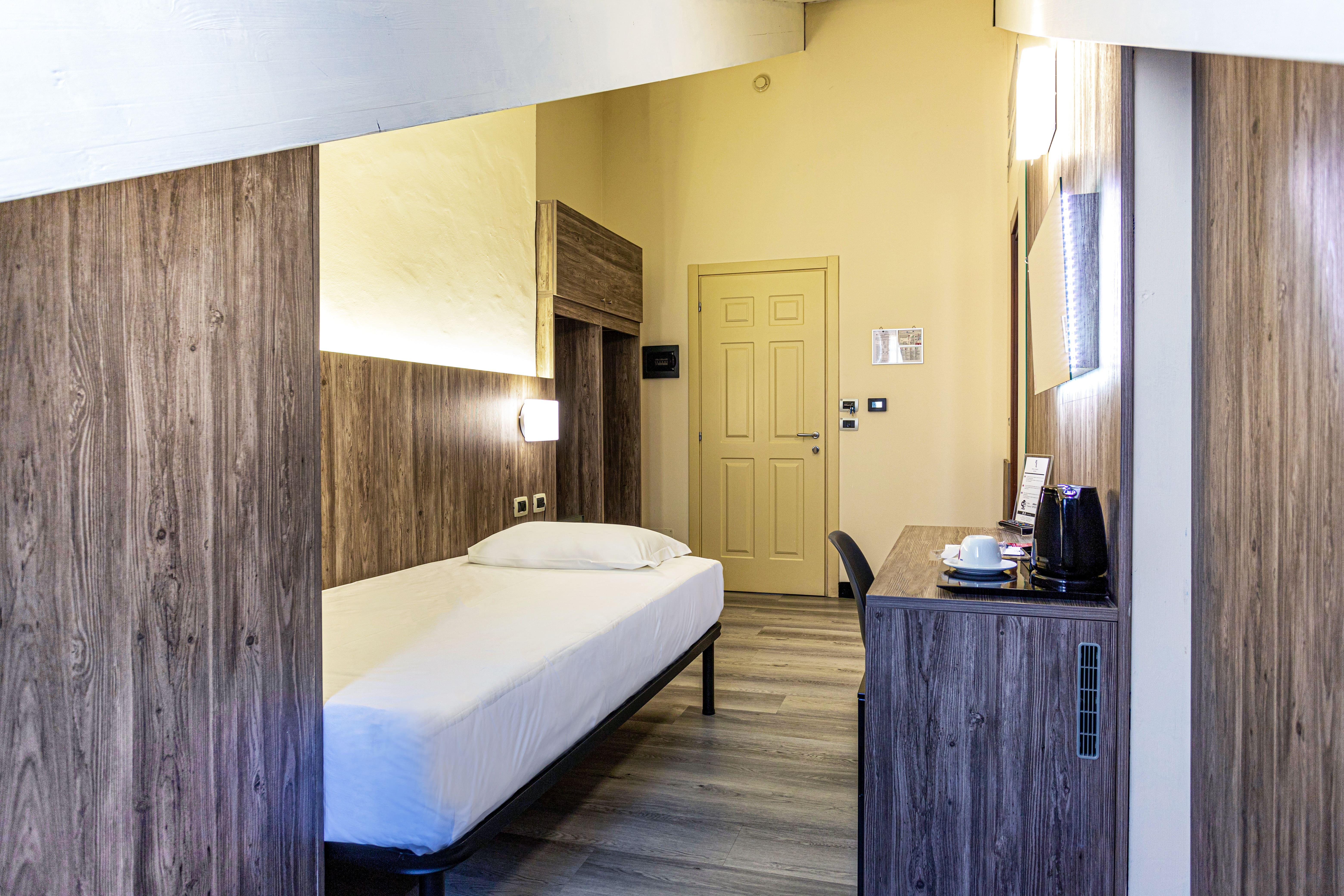 Hotel Urbani Torino Esterno foto